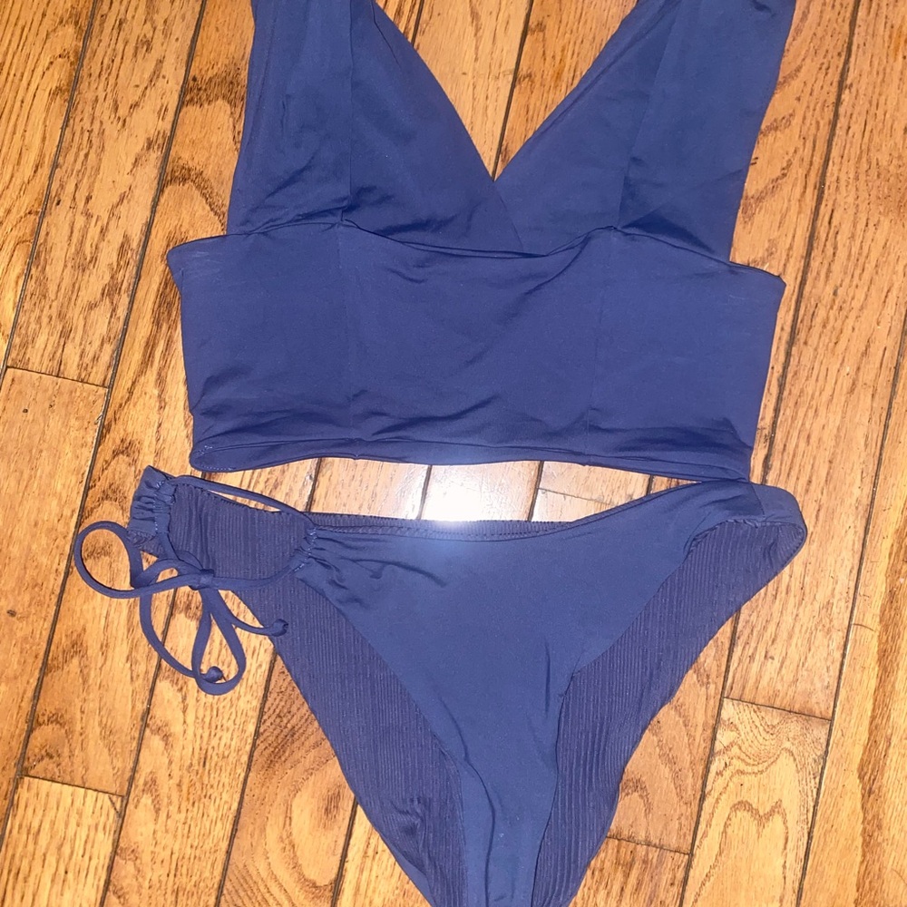 L*Space Bikini - Picture 5 of 7